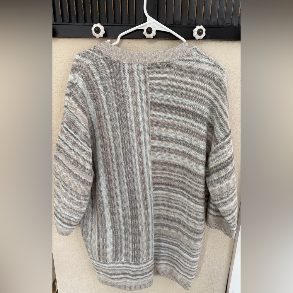 Linen-like J Jill cardigan. Muted blue/grey/tan tones. Size Small. EUC. - Picture 6 of 8
